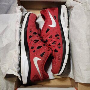 Nike Dual Fusion Run Youth & Men's 6.5, Women 8